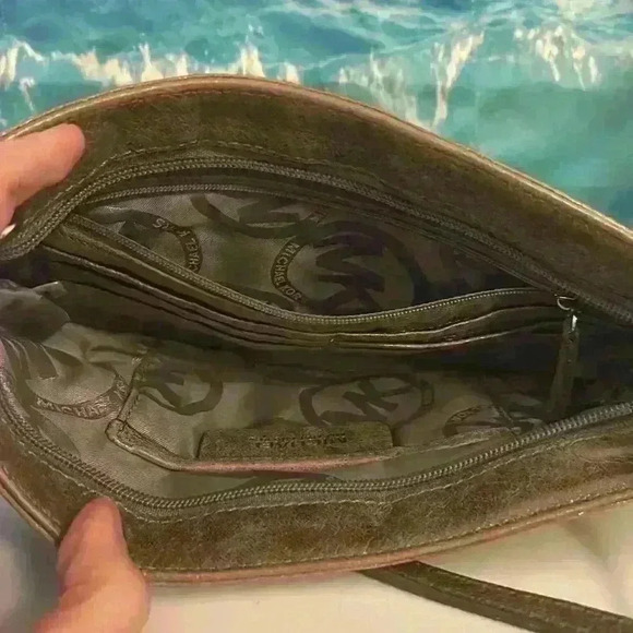 MICHAEL Michael Kors Webster Metallic Golden Crossbody Clutch - Picture 14 of 14
